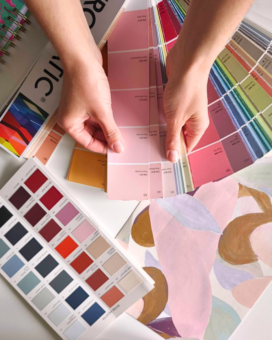 coaching-deco-harmonie-couleurs-agencement-conseils nuancier-papier-peint-peinture-couleurs-decoration-interieur-decoratrice-harmonie-agencement-optimisation-espace-appartement-maison-conseils-deco